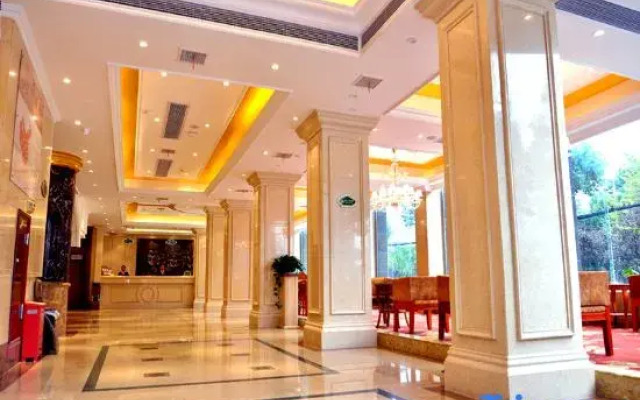 Vienna Classic Hotel (Anlu Jiefang Avenue)