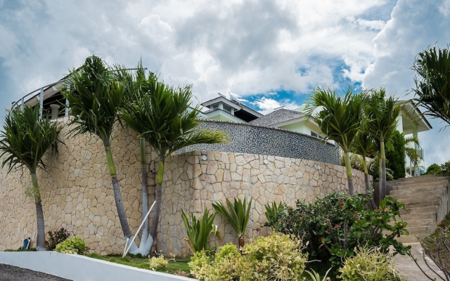 Seaview Villa