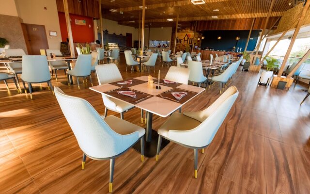 The Hut Restaurant & Boutique hotel