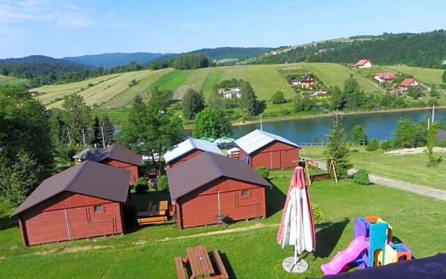 Domki w Bieszczadach nad jeziorem Solińskim