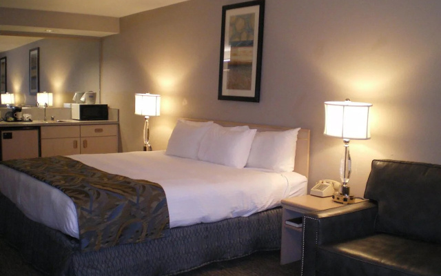 Shilo Inn Suites Hotel - Nampa Suites