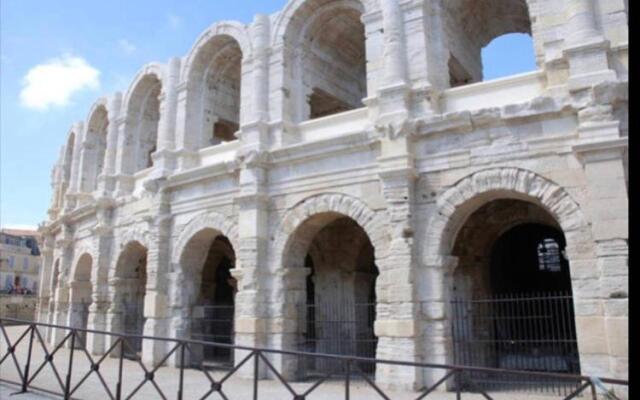 Appartement Tout Confort Avec Parking Fermé