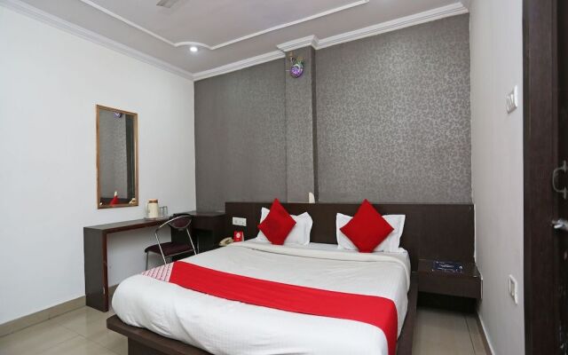Oyo 23428 Royal Regency