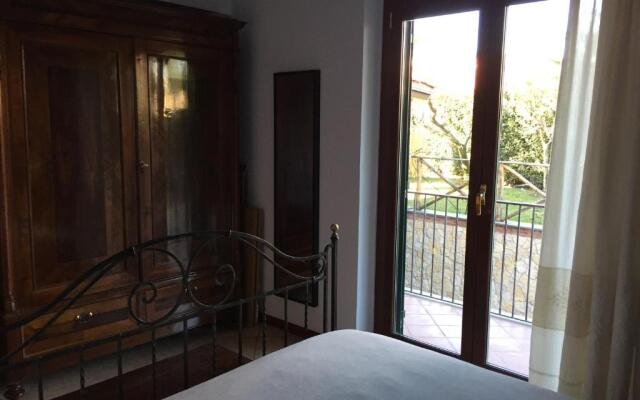 Etna, mare e verde (double room in villa)