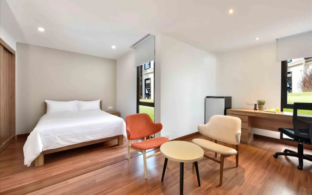 Lakeview Terrace Resort Pengerang