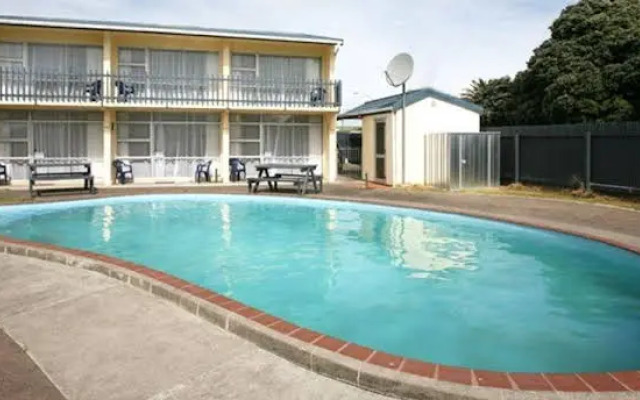 Raceway Motel