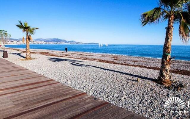 Lumineux 2 Pieces, Terrasse, Garage Prive, En Bord de Mer