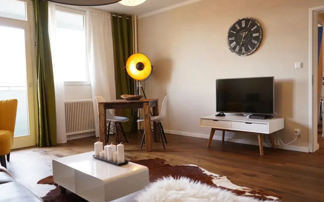 YoHome - Stylish New City Apartment