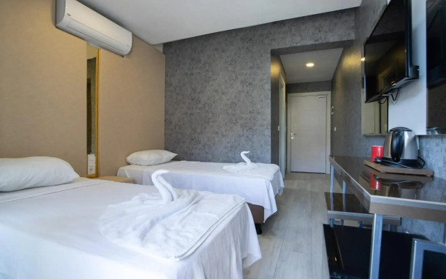 Emilia Hotel