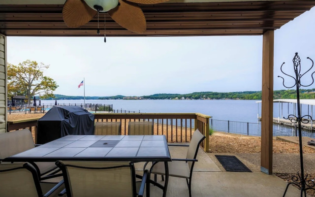 Pool Days & Water Fun Await: Lake Ozark Escape!