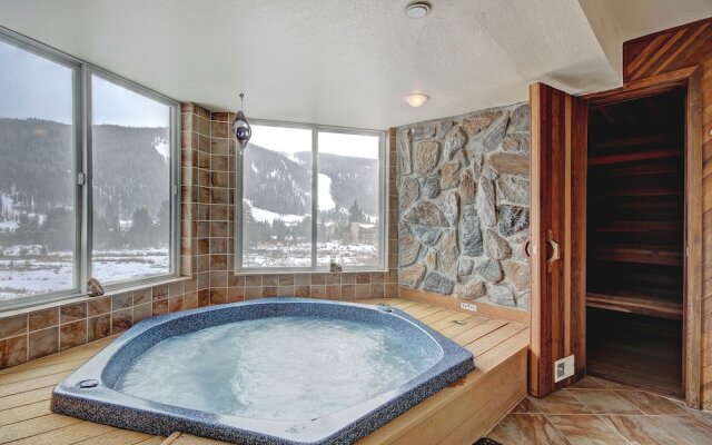 221 Cinnamon Ridge I 2 Bedroom Condo by RedAwning