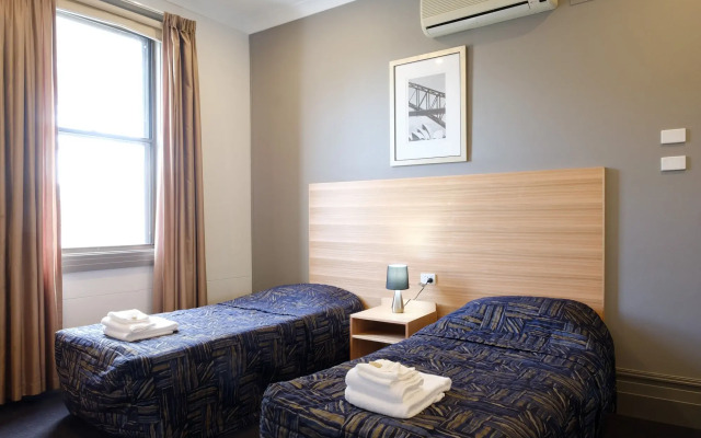 Royal Exhibition Hotel