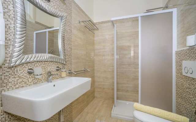 Apartments and Rooms Villa Rossella 2