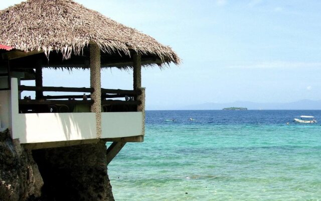 Love's Beach and Dive Resort