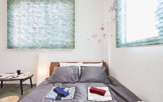 Happy Train Shinjuku Yoyogi Japanese Modern Room