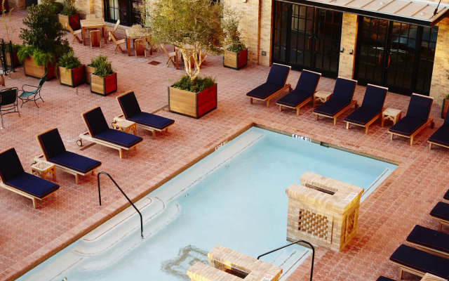 Hotel Emma at Pearl on the Riverwalk