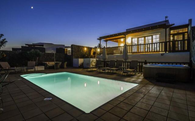 Villa Azure - LH122 By Villas Now Ltd