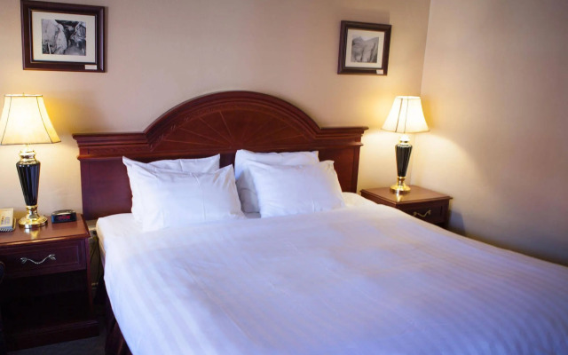 Revelstoke Lodge