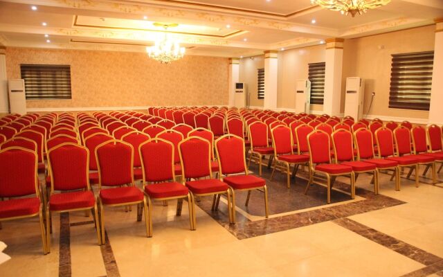 Eterno Hotels Limited