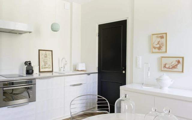 Chez Laurence Du Tilly