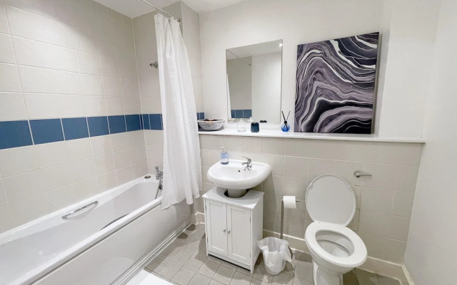 Central 2-bed Apartment in Greater Manchester