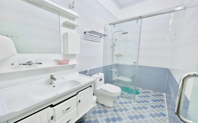 Truc Huyen Hotel