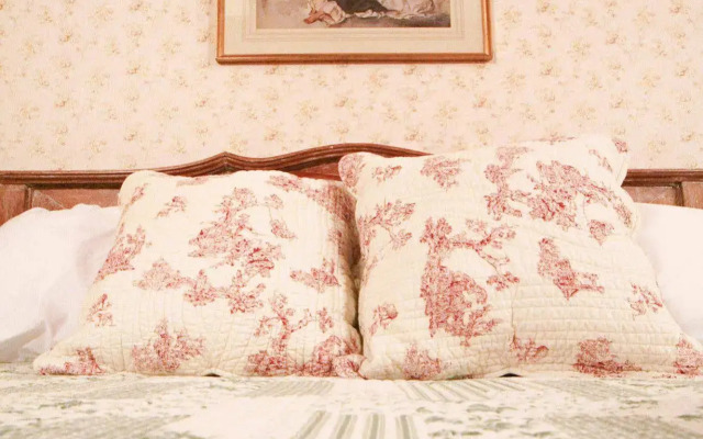 The Heritage House & Garden