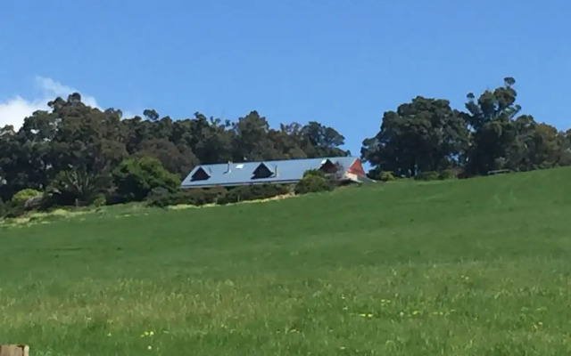 Atina Rocks Country Homestead