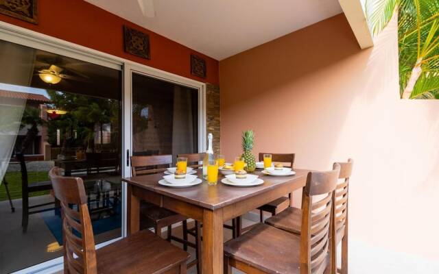 2br2 5BA Townhouse w Pool 3min Walk 2 Eaglebeach
