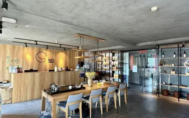 Kunming Hidden House Hotel