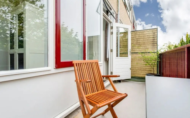 Cosy Apartment in Alkmaar with Balcony