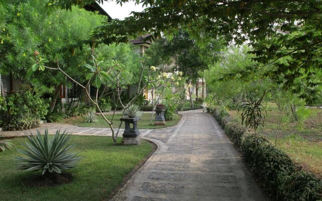 Puri Sari Beach Hotel