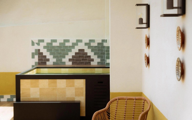Hotel Abril