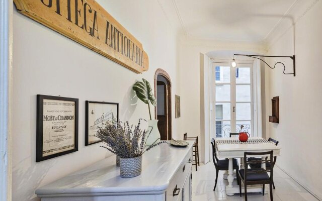 Vintage Design Apartment by Wonderful Italy