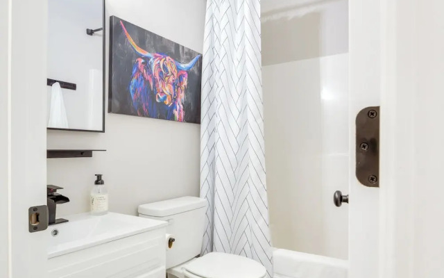 Modern Townhome: Walk to Tennessee Tech University