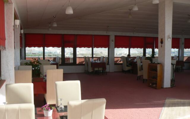 Hotel Delta Yss