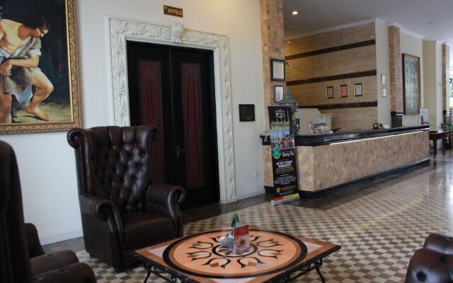 The GRAND PALACE Hotel - YOGYAKARTA