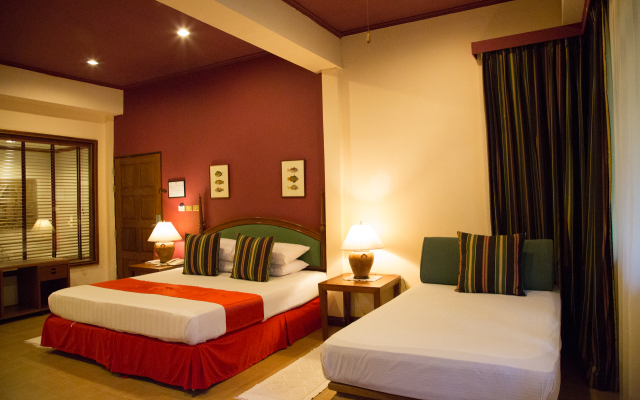 White House Beach Resort And Spa