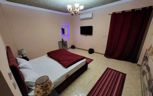 Pyramid Stars Inn