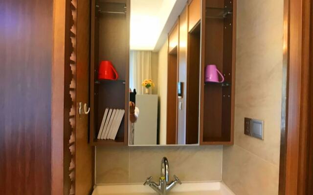 Sanya Linglong Lulushun Hotel