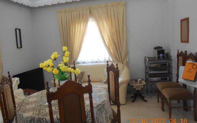 'Tonia Apartments Moires'