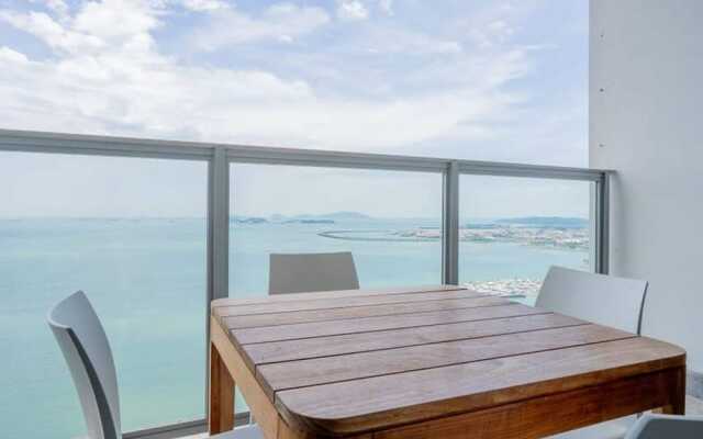 w Stunning 2BR With Terrace in YOO