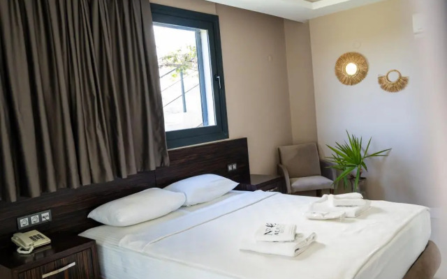 No 48 Alacatihotel