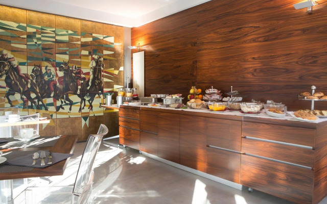Phi Hotel Palio