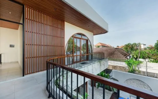NUQ Seminyak - Spacious 3BR Pool Villa – Outside – Kuta