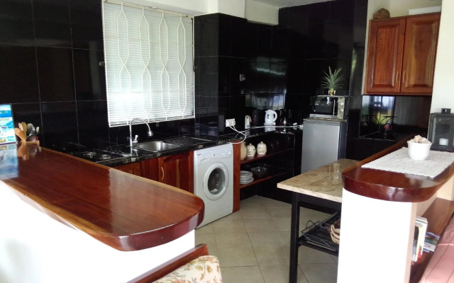 CHEZ LORNA 3 nights or plus