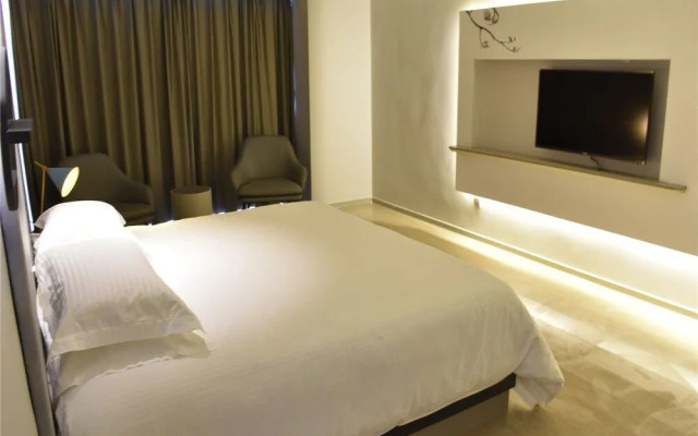 Lhasa Railway Station Magnolia Hotel