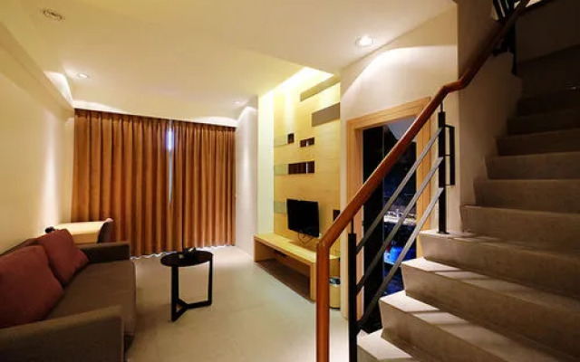 Pisces on the 6th and Breakfast