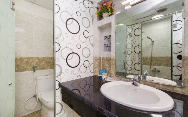 Spot on 704 Ace Home - Hostel