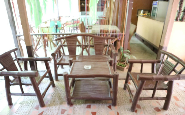 Antonio Village Pension and Cafe